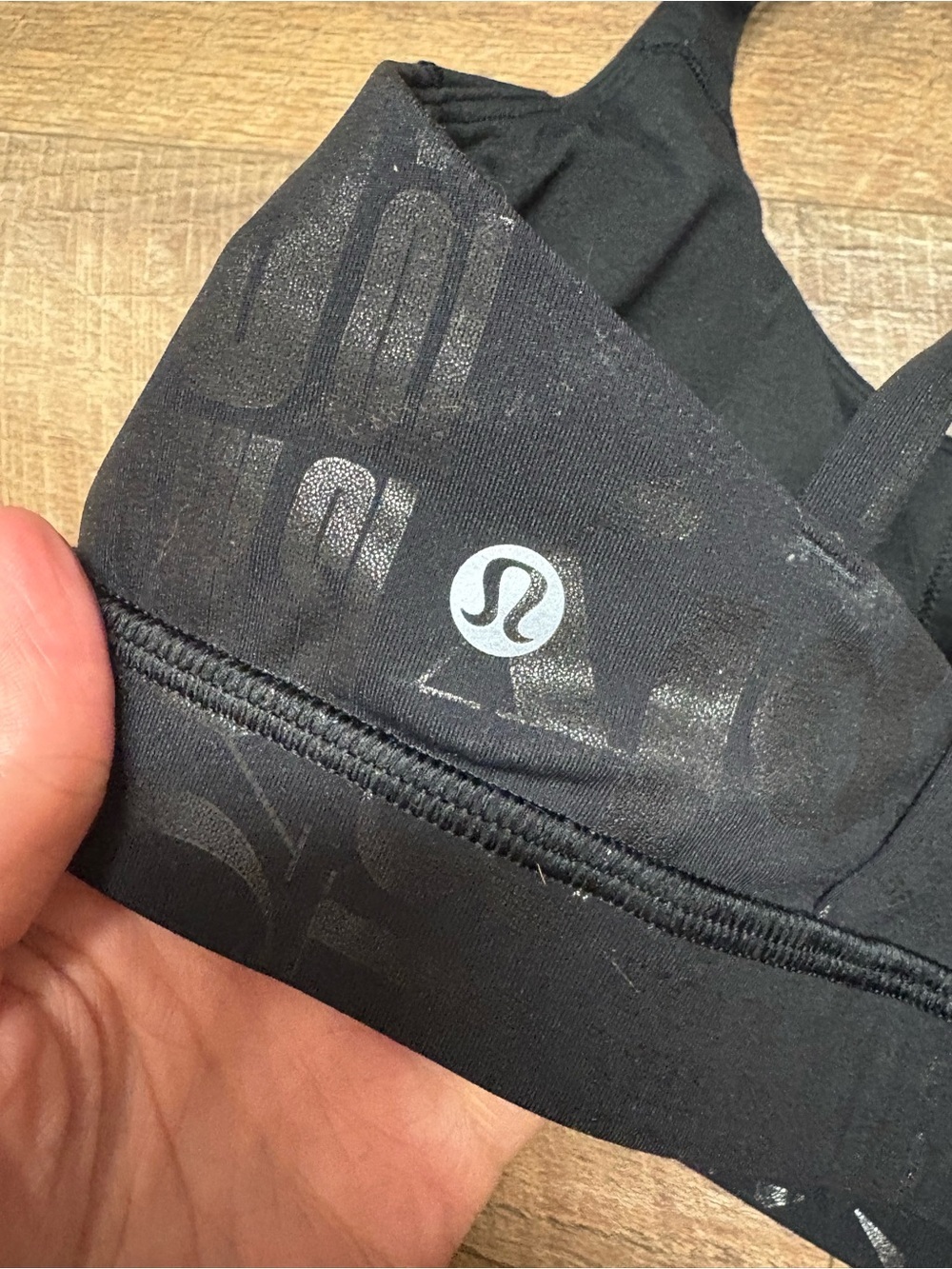 The LuLulemon Energy Black Manifesto Athletic Sports Bra Size 6 - Picture 3 of 4